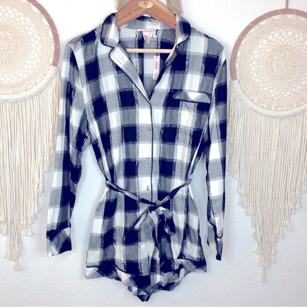 Victoria’s Secret black and white plaid sleep romper large